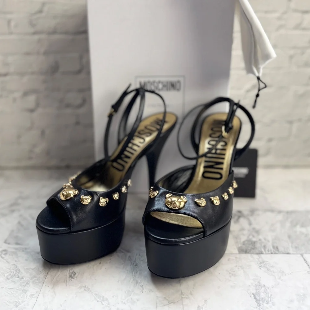 Moschino available sizes
